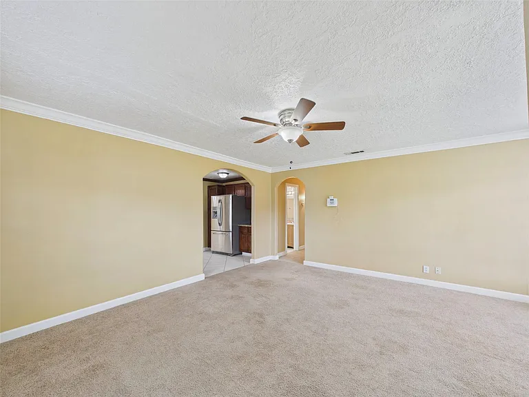 1213 W Sidnor St — Photo 11