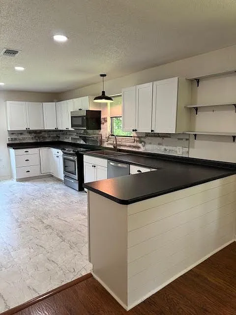 2 bed, 1325 sqft, $1,700 — Photo 4