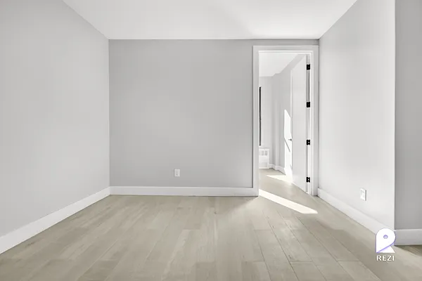 Rented by REZI | media 14