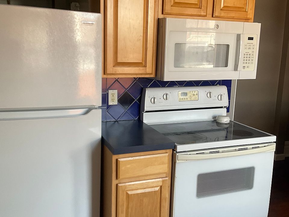 1st image of 110 E Main St #B