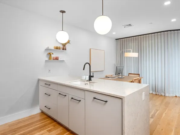 205 Freeman Street image 6 of 23