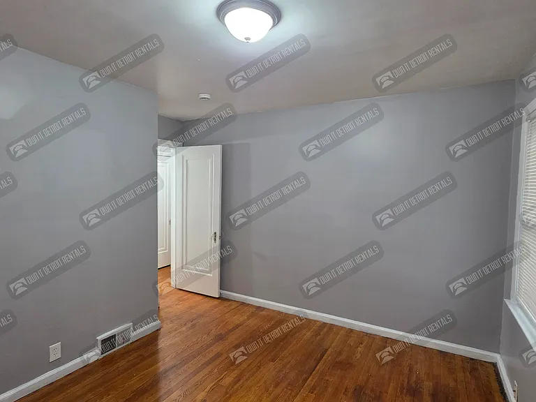 16647 Rossini Dr — Photo 9