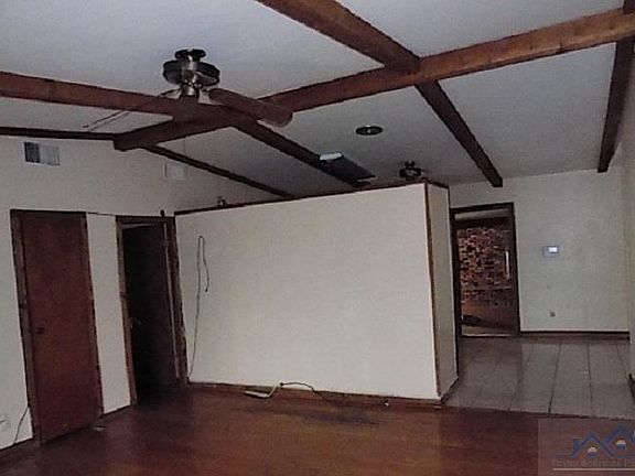 2nd image of 3009 Helen Dr