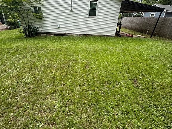 3rd image of 1050 N Clark St