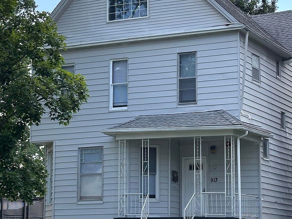1st image of 913 S 8th St