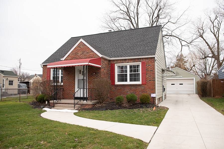 1st image of 44 Gunnell Ave