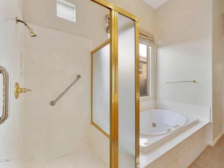 9514 E Cavalry Dr — Photo 38