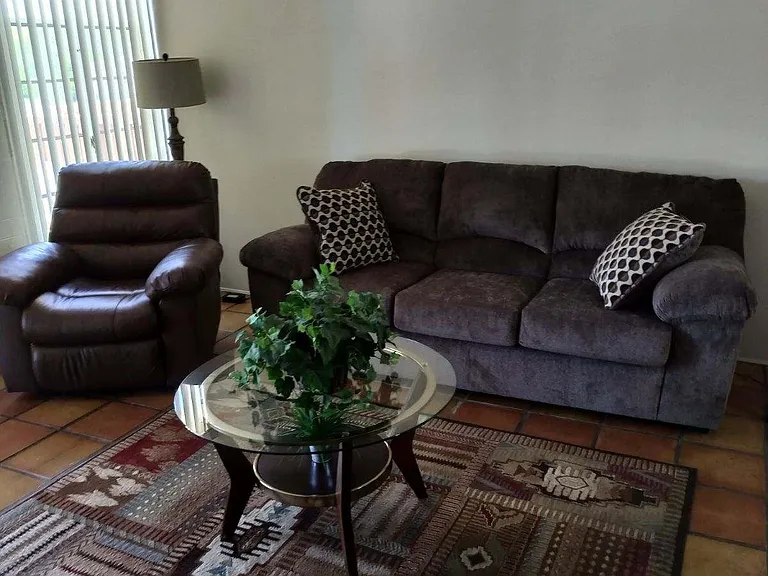 402 S Paseo Pena #C — Photo 3