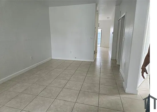 2460 SE 16th Ter #200 — Photo 7