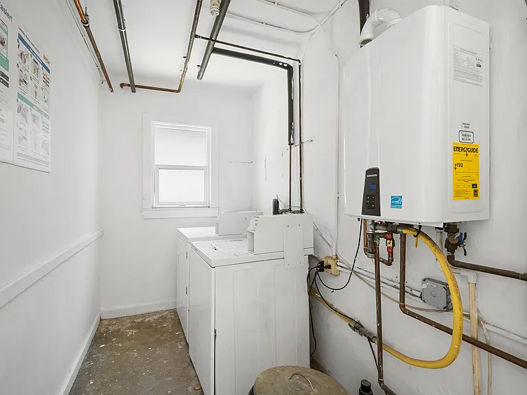 1009 W Angeleno Ave #202 — Photo 16