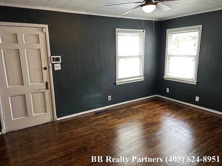 6933 E 5th Pl — Photo 3