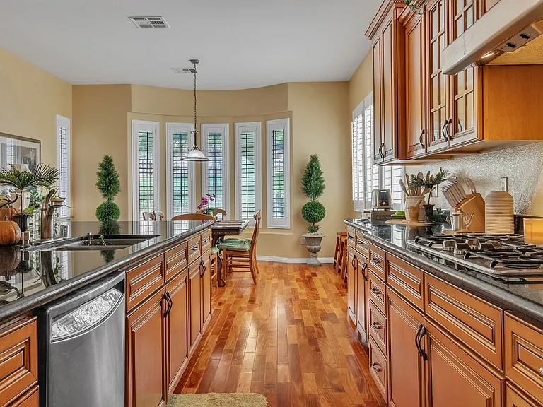 1455 Foothills Village Dr — Photo 24
