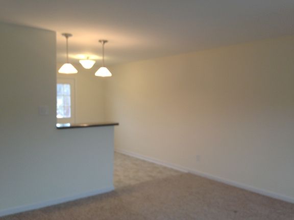 4th image of 2215 Watts Ln