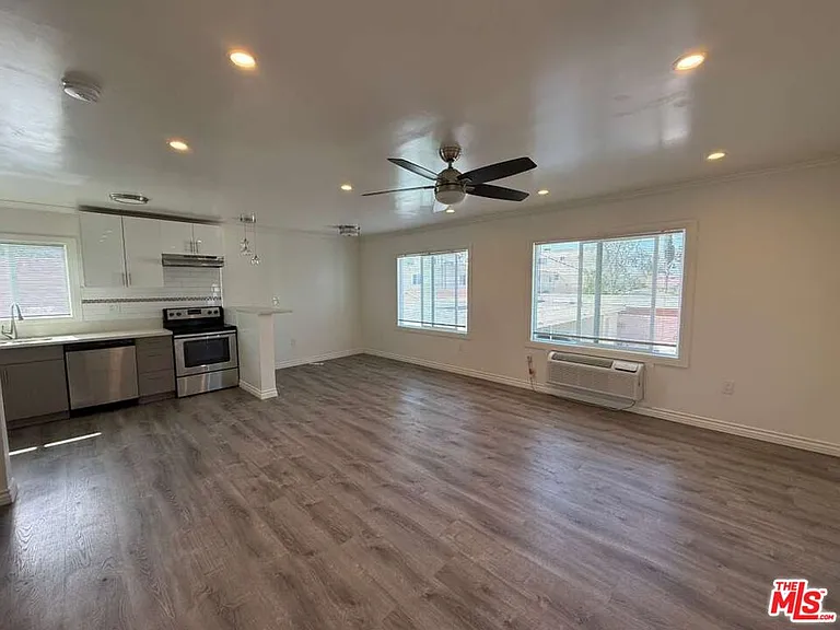 6821 Ben Ave #7 — Photo 3