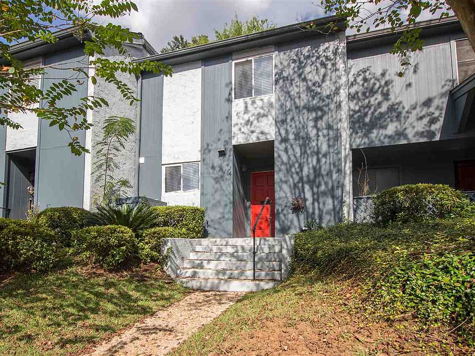 1st image of 2949 Shamrock St N APT 26