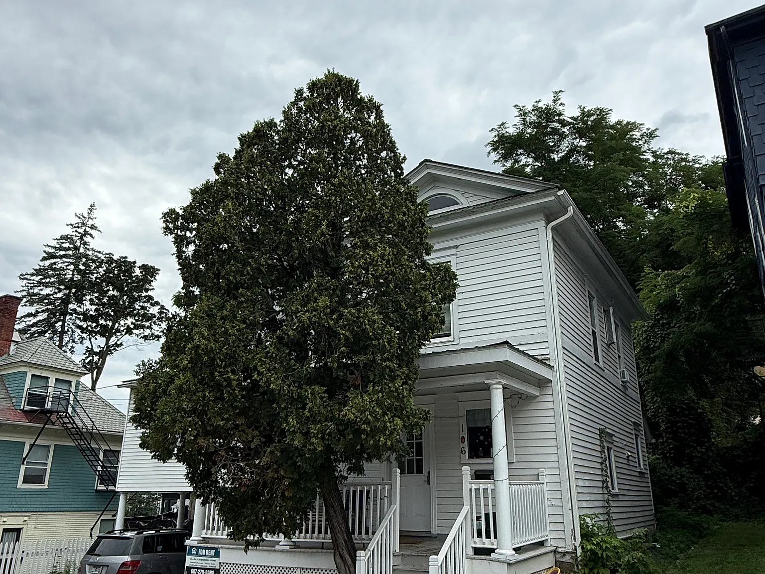 6 bed, 2000 sqft, $1,350 — Photo 2