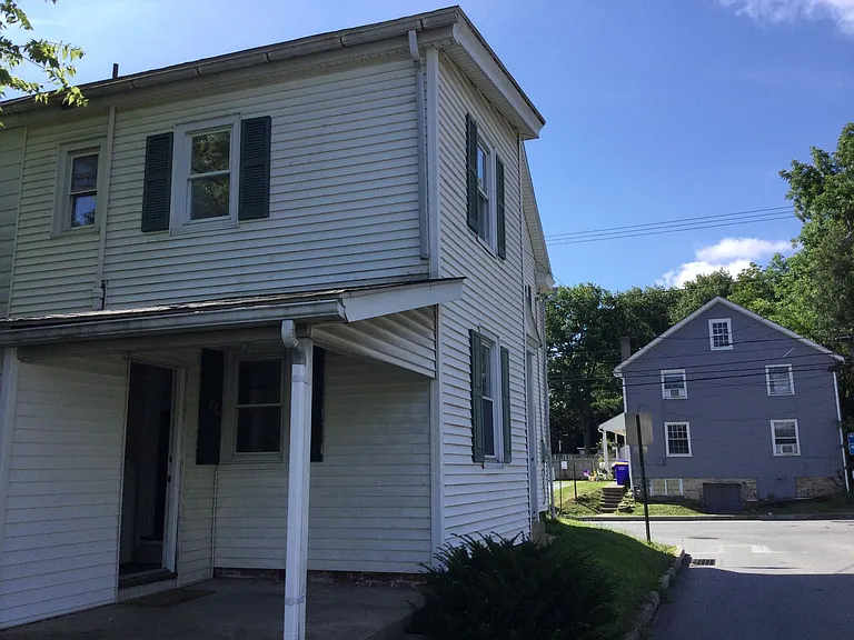209 W Frederick St — Photo 26