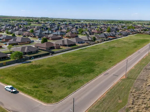 3001 N Lyle Rd #1-7, Weatherford, OK 73096