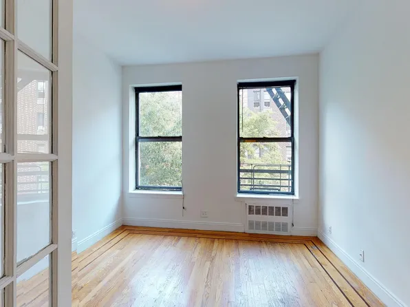 246 West 22nd Street image 1 of 8