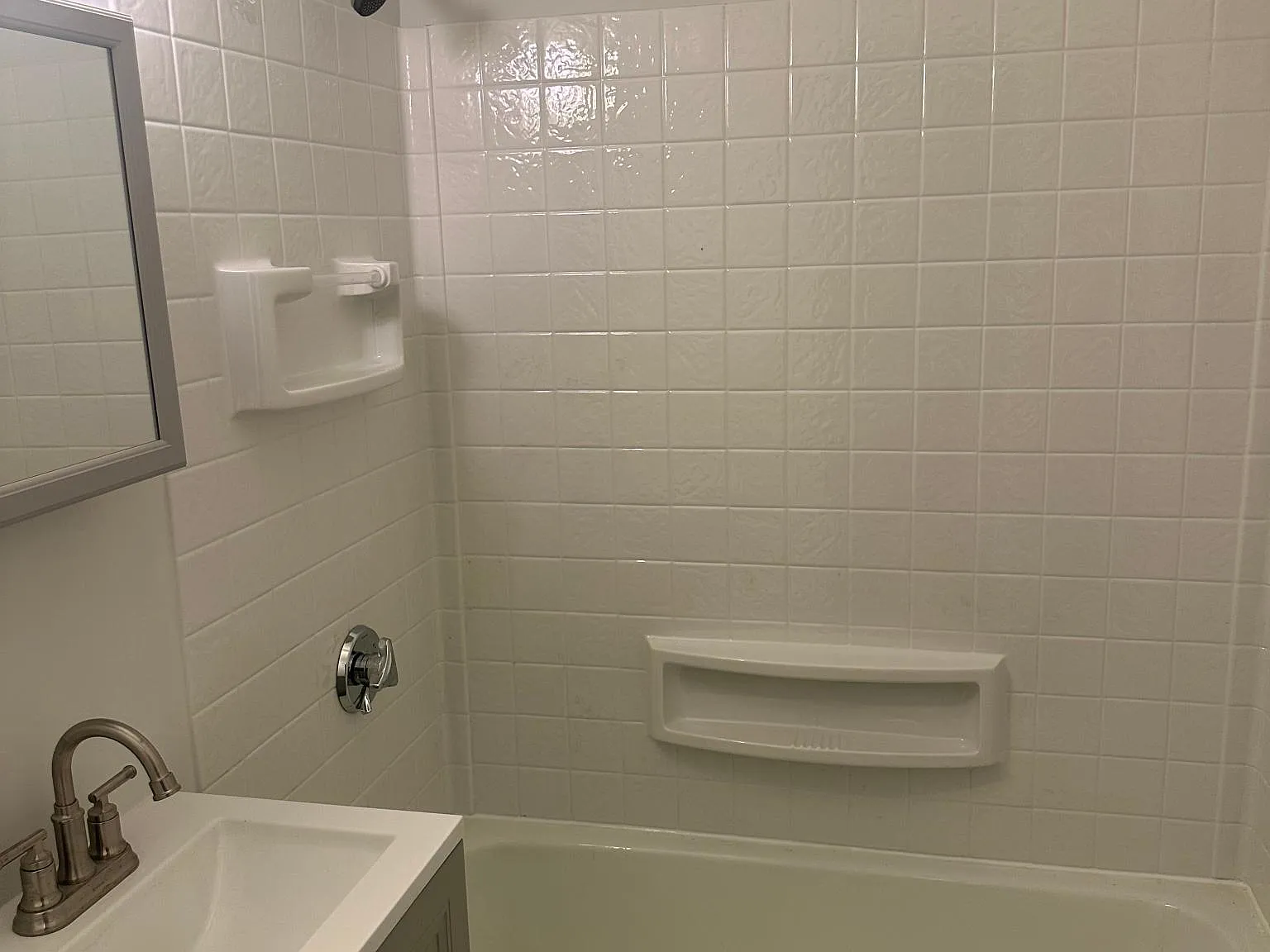 Studio, 375 sqft, $2,100 — Photo 2
