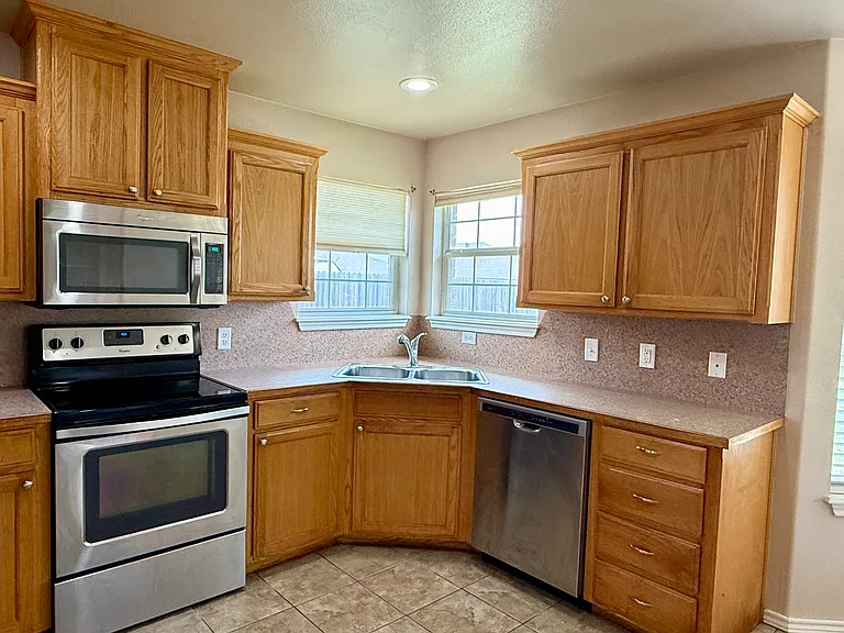 233 Sugarloaf Ave — Photo 5