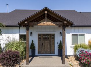 21390 View Ln, Bend, OR 97701