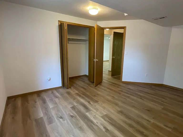 2325 Northbrook Dr — Photo 41