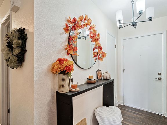 2nd image of 109 Hermosa Dr
