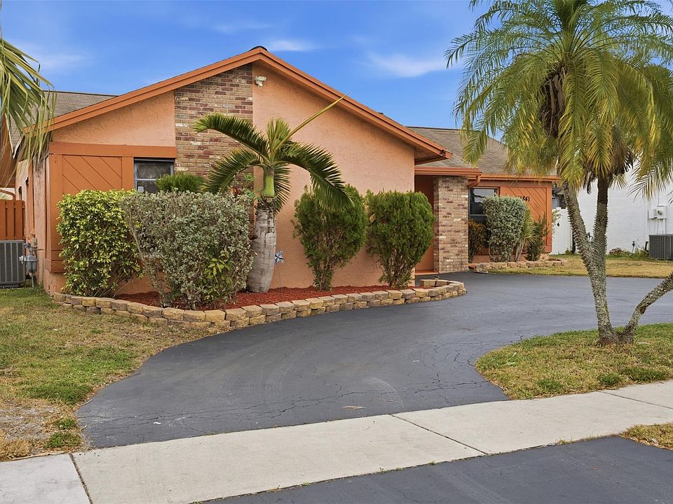 1st image of 11841 NW 39th Place
