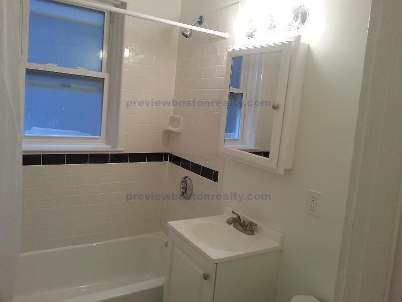2nd image of 1615 Commonwealth Ave #176