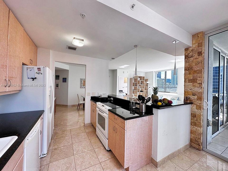1st image of 801 Brickell Key Blvd Ph 8