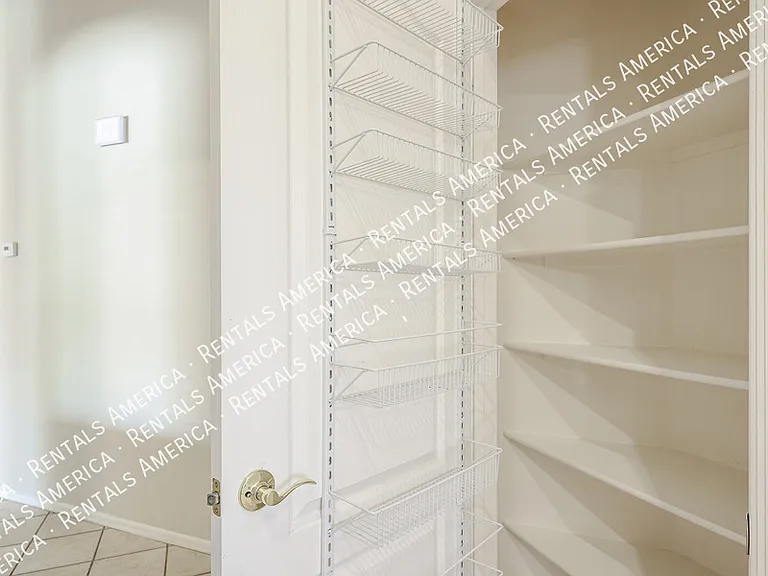 1623 E Wildhorse Pl — Photo 33