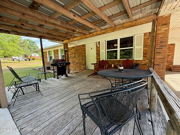 4th image of 438 Lane Rd