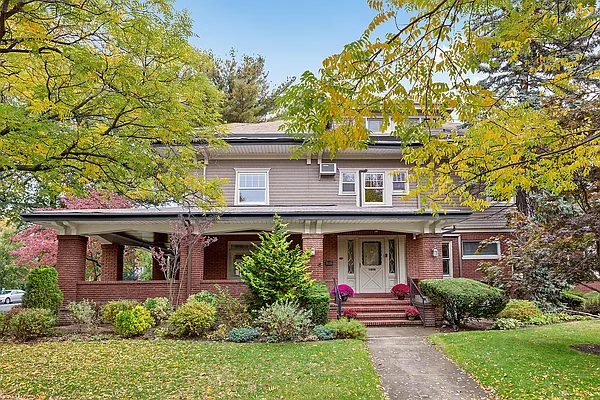 Sold by SERHANT. | media 15