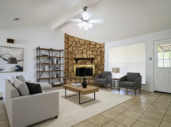 10314 Hollow Canyon Ct, Sugar Land, TX 77498