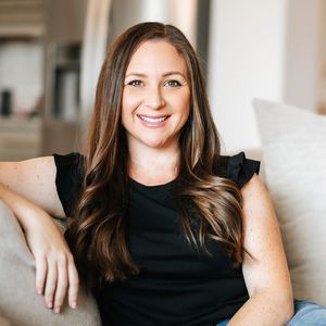 Leah Burr