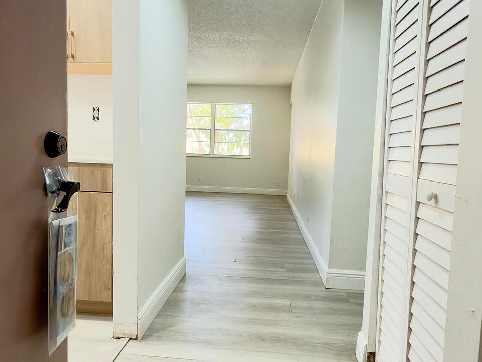 1st image of 4364 NW 9th #15-2a