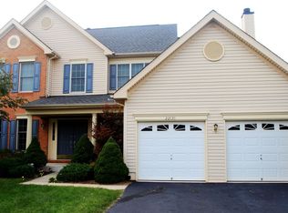22735 Oatlands Grove Pl, Ashburn, VA 20148
