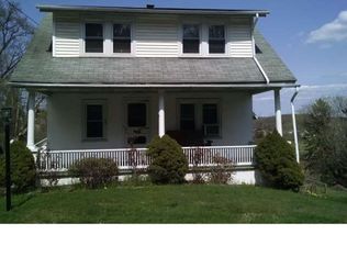 30 State Rd, Avondale, PA 19311