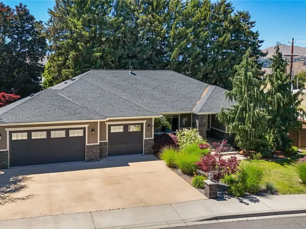 3484 Ashwood Drive, East Wenatchee, WA 98802