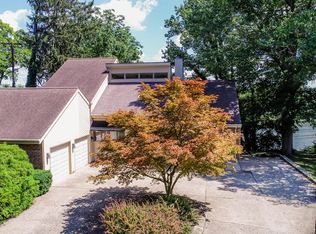 1114 Highland Ave, Saint Joseph, MI 49085