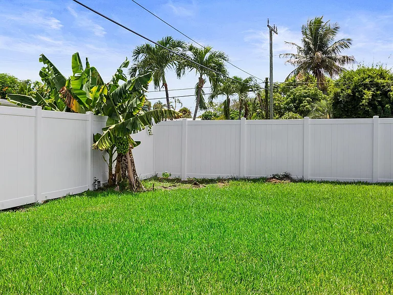 10044 Dasheen Ave — Photo 16