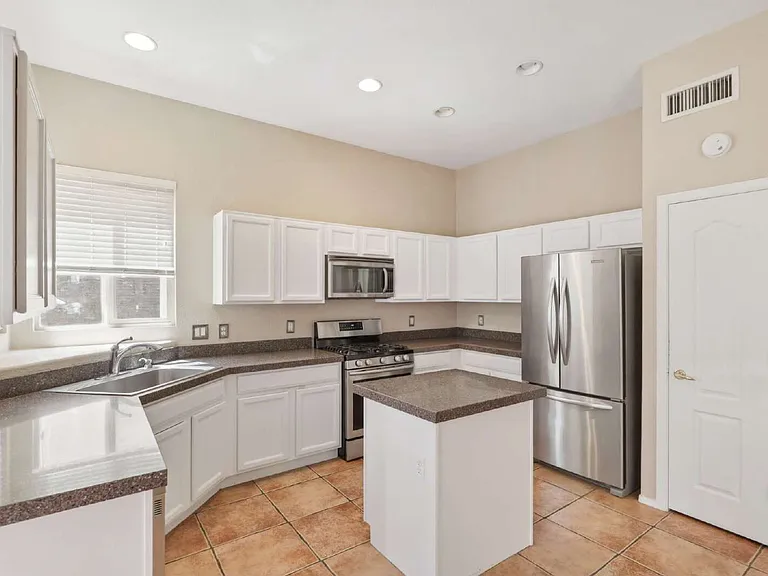 10476 E George Tolman Ln — Photo 5