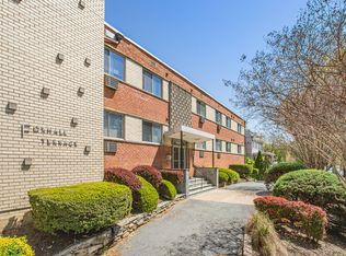 4465 Macarthur Blvd NW #4, Washington, DC