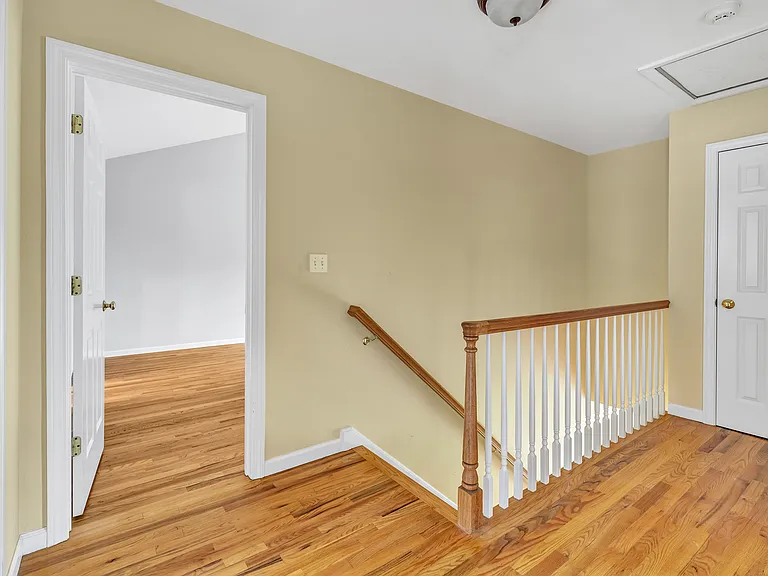 36 Pawtucket Ave — Photo 17