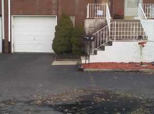 3337 Red Lion Rd, Philadelphia, PA 19114