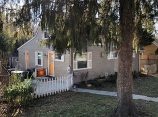 5712 Vandegrift Ave, Rockville, MD 20851