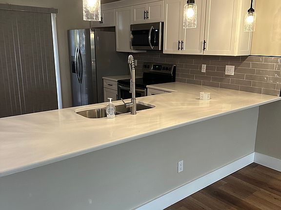 4th image of 4022 Corkwood Ct #4022