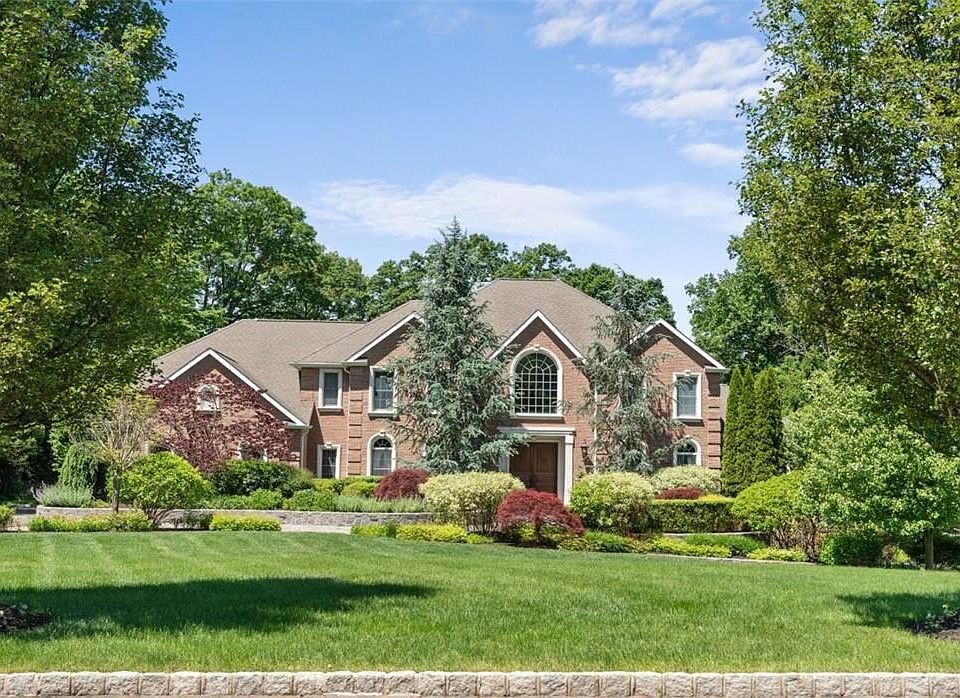 1st image of 72 Juniper Terrace