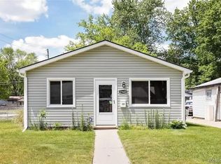 27605 Barrington St, Madison Heights, MI